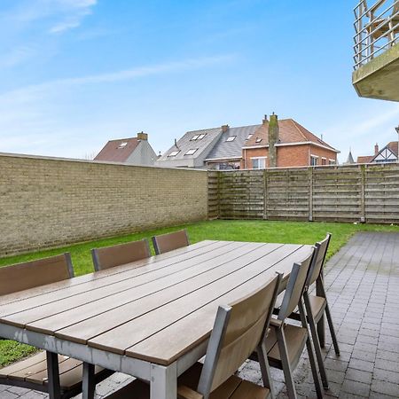 Luxury Apartment With Garden Close To The Beach Oostende Exteriör bild