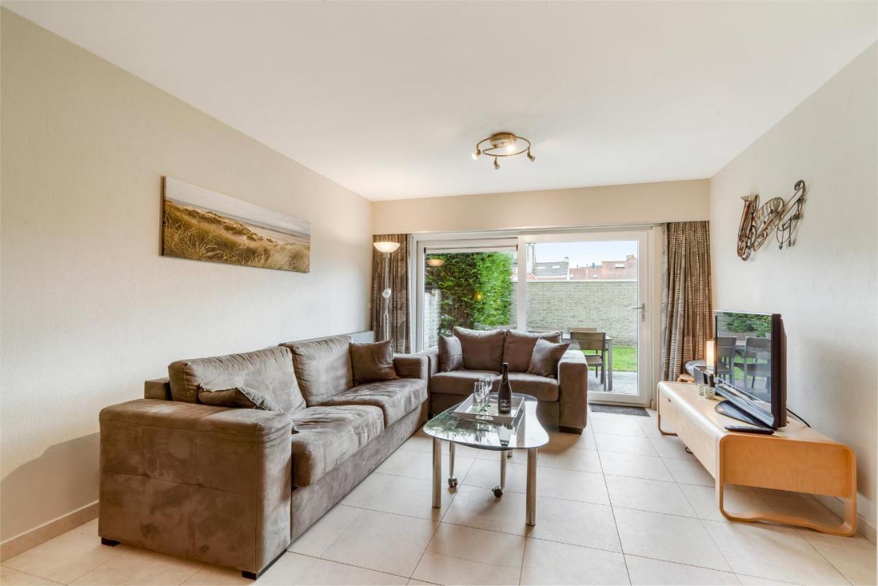Luxury Apartment With Garden Close To The Beach Oostende Exteriör bild