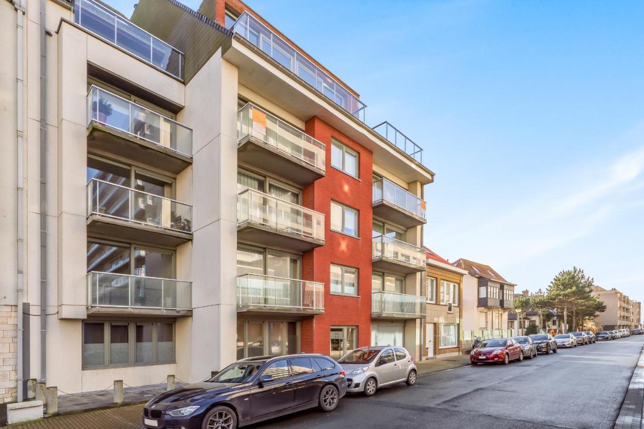 Luxury Apartment With Garden Close To The Beach Oostende Exteriör bild